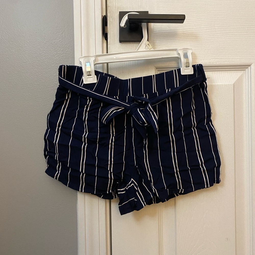White Fawn Tie Waist Navy Striped Kids Shorts - Size L